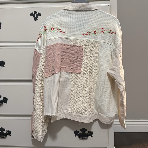 POL Long Sleeve Distressed Jacket New w/o tags - Picture 5 of 5